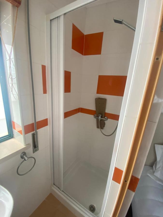 Casa Predio Triplex - Faneca Apartamentos Nazaré Exteriör bild